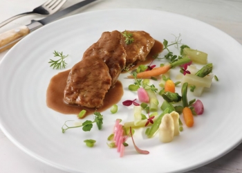 Lengua de cerdo ibérico Aljomar en Salsa, cocinada por Martín Berasategui